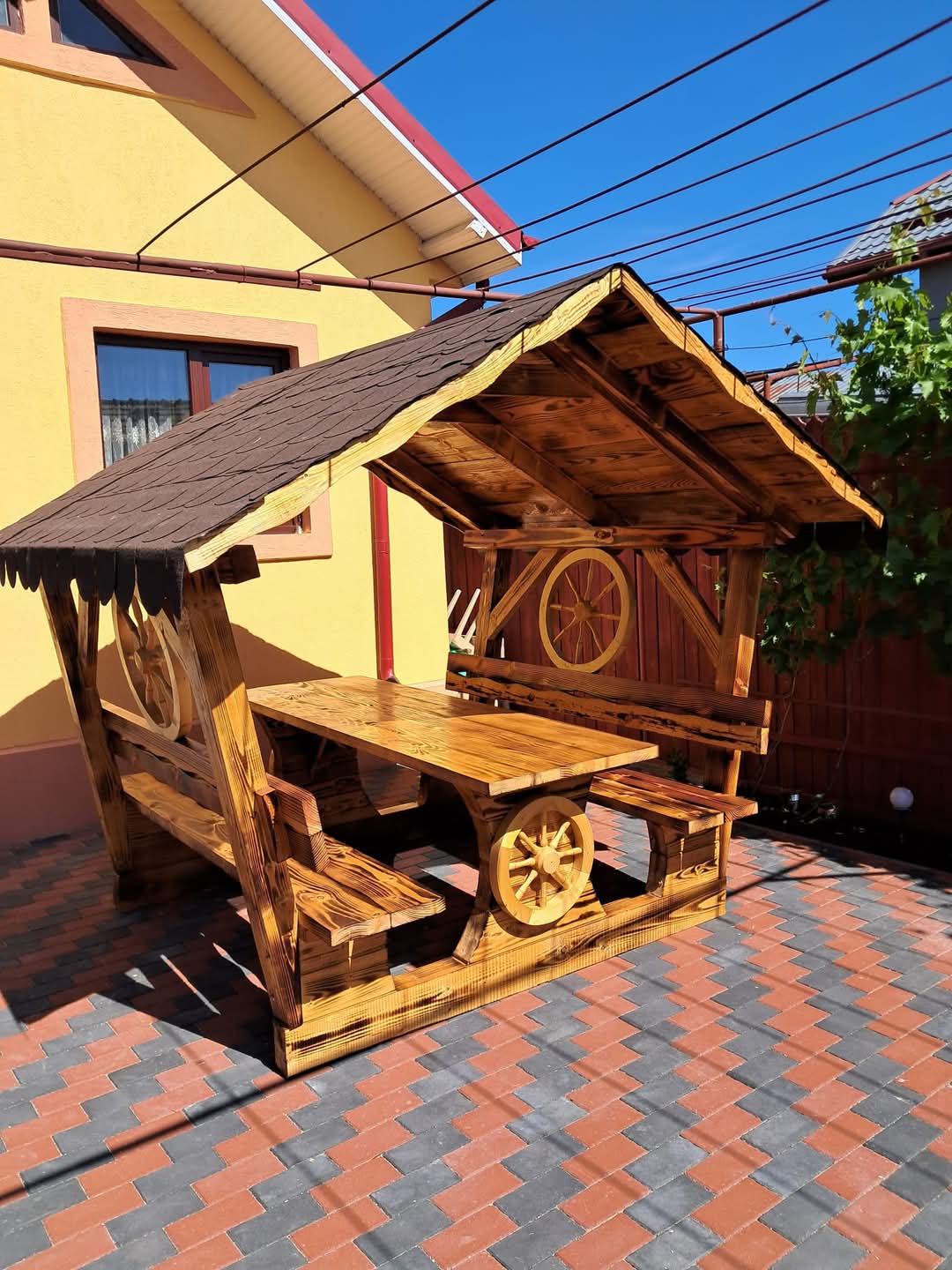 Foișor rustic model roată 200 cm