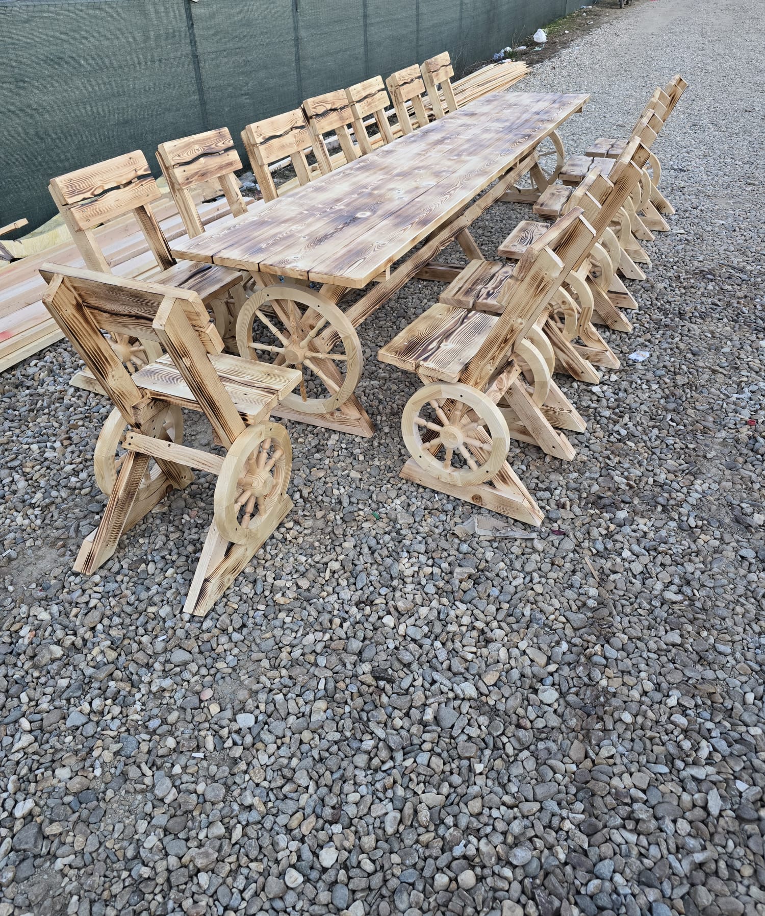 Set masă model roată cu 14 scaune