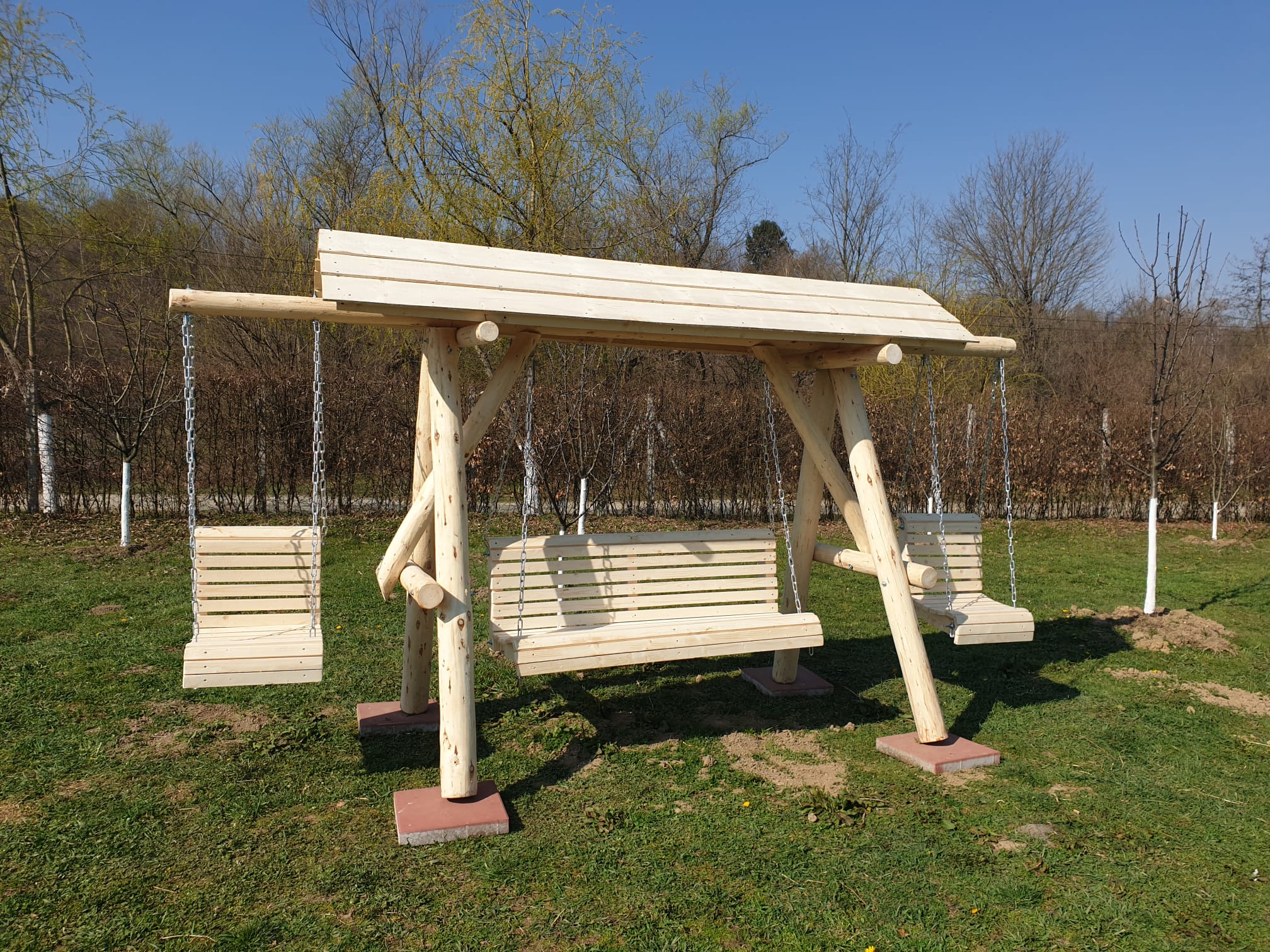 Balansoar rustic cu 2 leagăne – nelăcuit